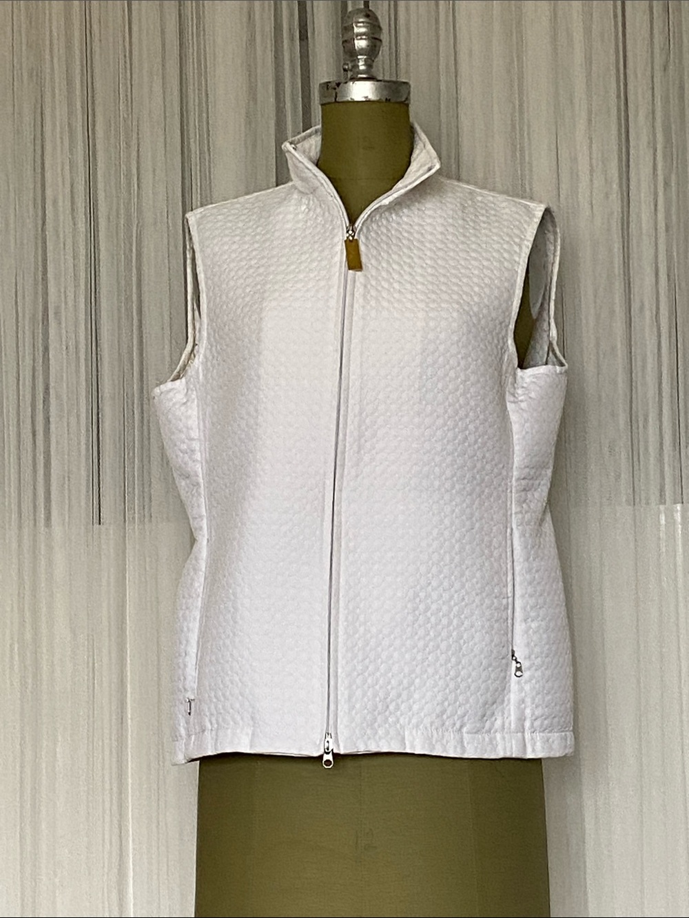 Cutter & Buck Women’s White Quilted Zip-Front Sleeveless Golf Vest Size L